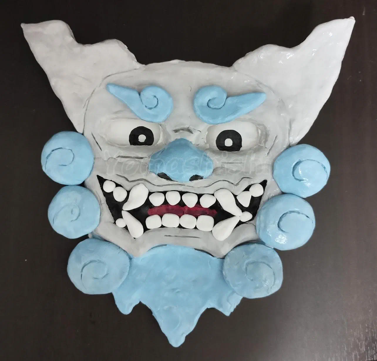 水性アクリルニスでコーティング後